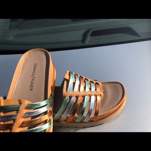 Donald J.Pliner slides